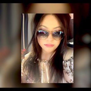 Meet your Posher, Grisel